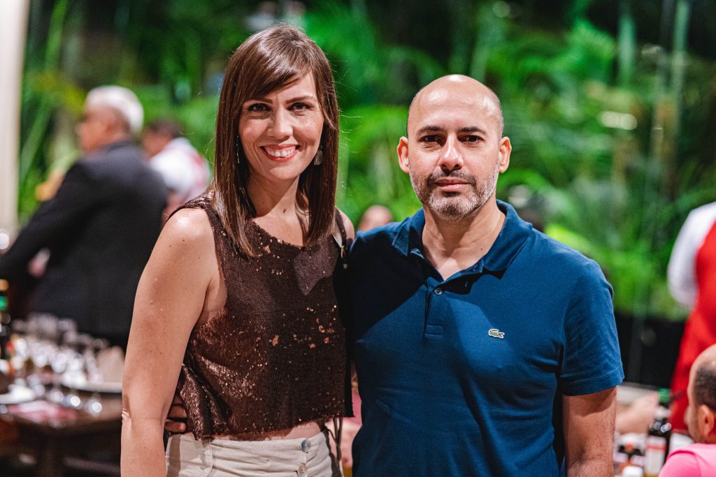 Cintia Sampaio E Rogerio Gois