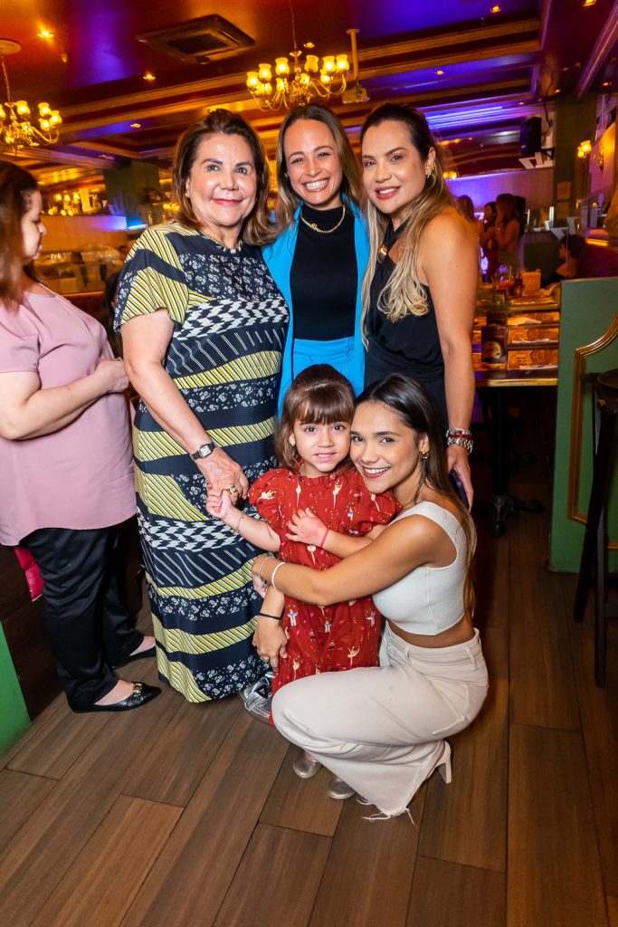 Conceição Pinto, Elda Moura, Risangela Lima, Lis E Ana Luiza Pinto