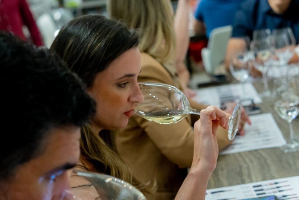 Degustação De Vinhos Nobres Por Galpão Design E Casa Bernutty Co. (25)