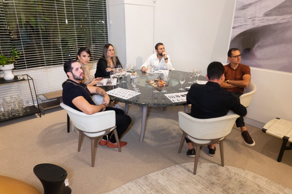 Degustação De Vinhos Nobres Por Galpão Design E Casa Bernutty Co. (89)