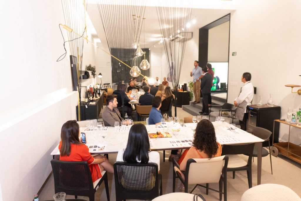 Degustação De Vinhos Nobres Por Galpão Design E Casa Bernutty Co. (92)