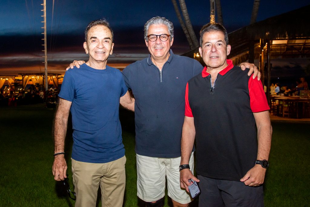 
				Eduardo Valenca, Vicente de Castro e Deib Otoch
				