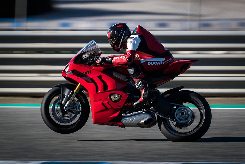 Ducati Panigale V4s Action 038 Uc355463 Low