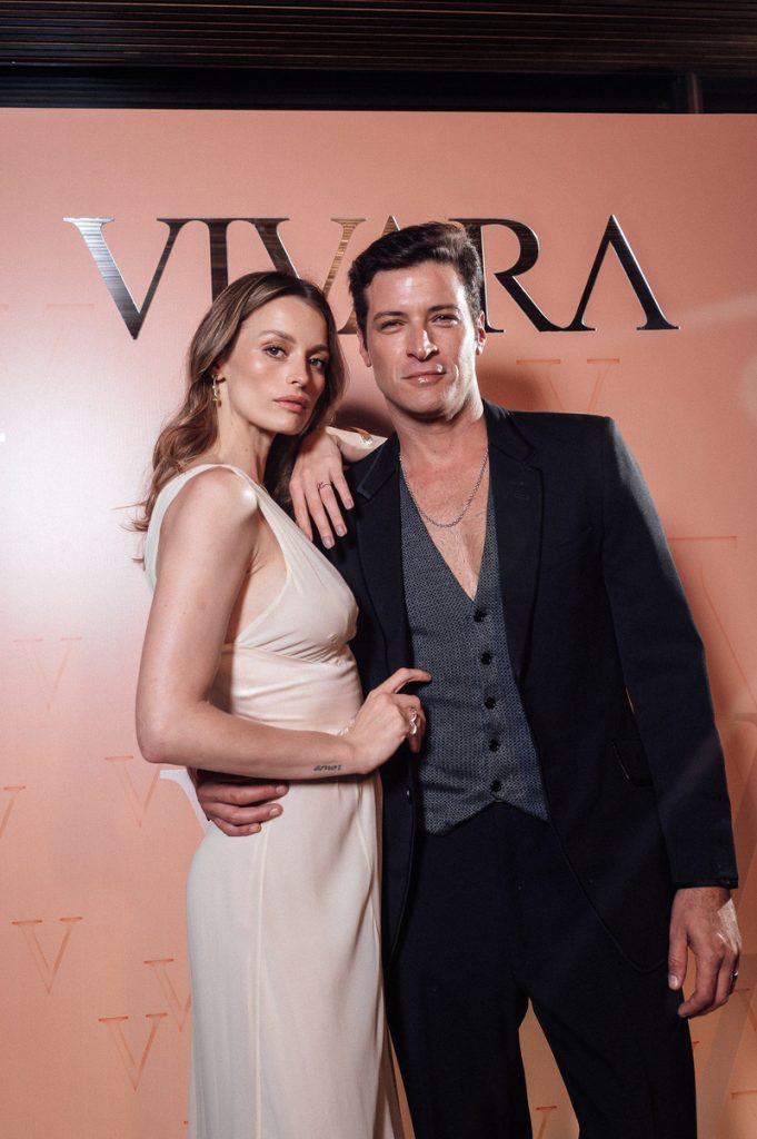 E690a275b798b9217a20fe3b3ee2f34clow