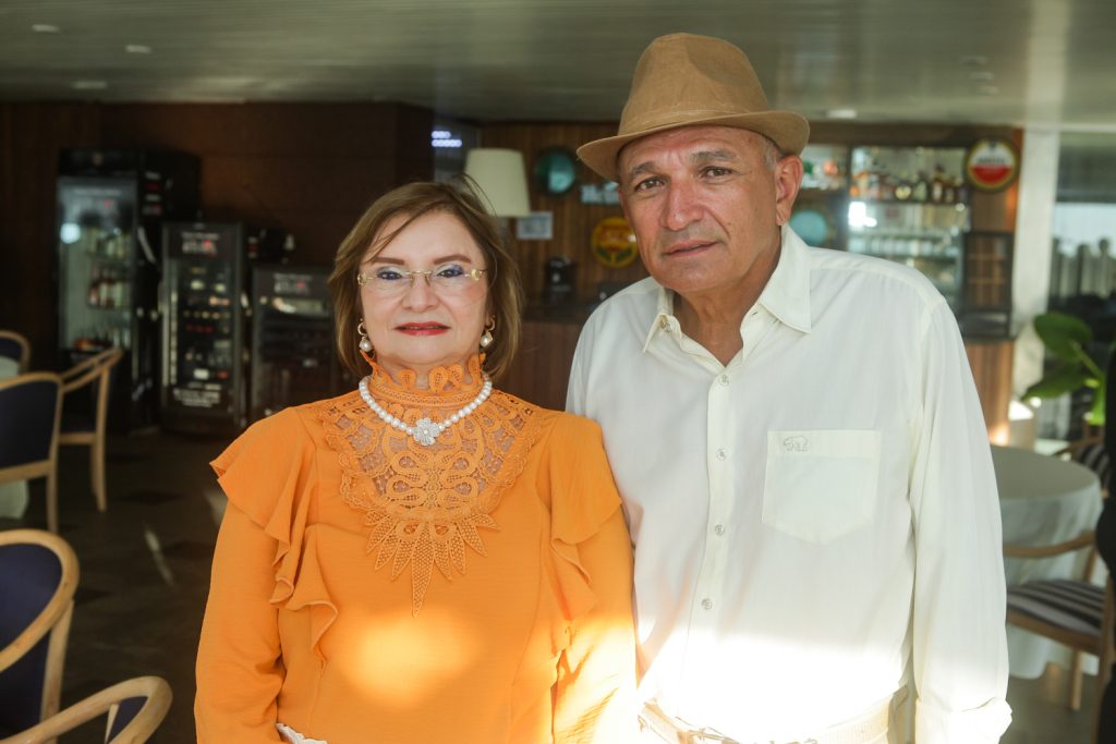 Elena E Licinho Correia (2)