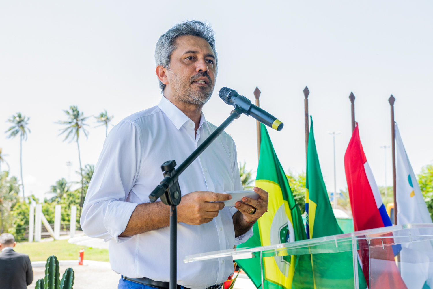 Elmano vai palestar para prefeitos do Ceará nesta terça-feira, 6, no Centro de Eventos