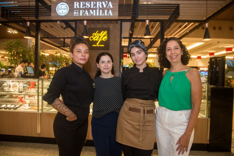 Bebida mais amada do Brasil - Cafeteria Club Café promove comemoração em alusão ao Dia do Café no RioMar Fortaleza