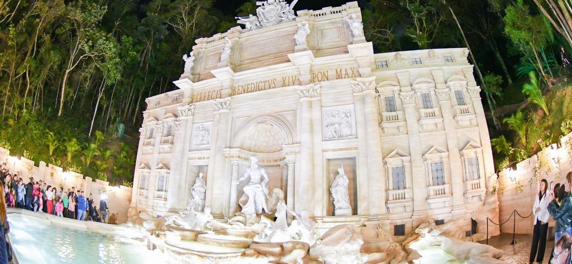 Cidade paulista ganha réplica da Fontana di Trevi Cidade paulista ganha réplica da Fontana di Trevi