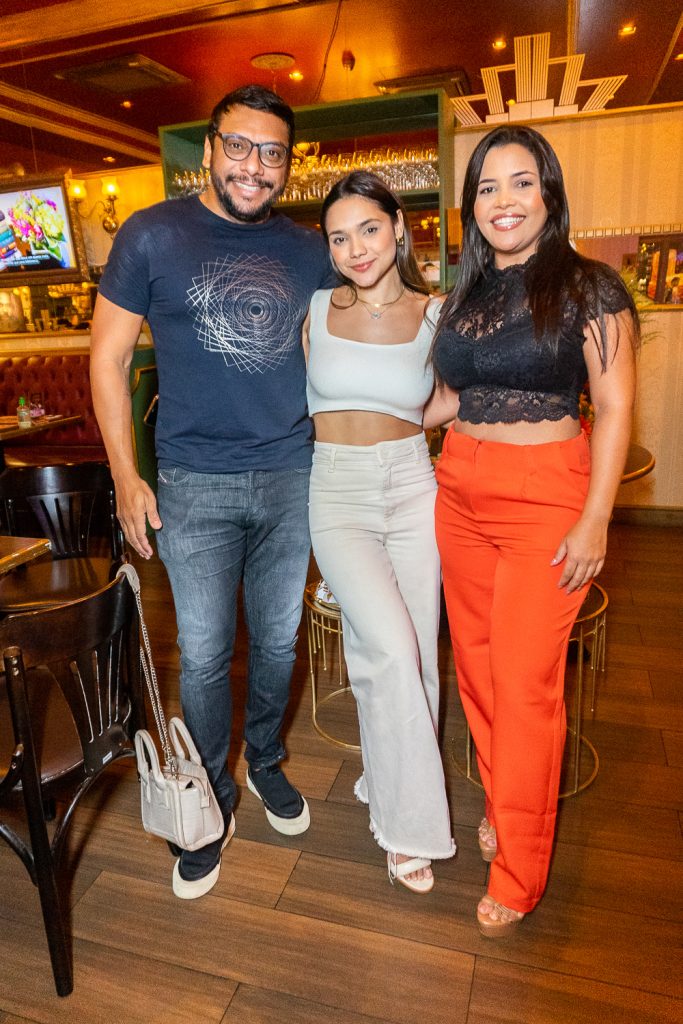 Gilberto Ricartte, Risangela Lima E Liana Pereira