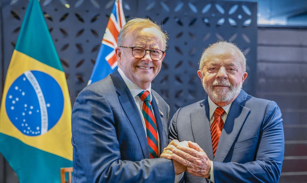 Em Hiroshima, Lula se reúne com primeiro-ministro australiano Anthony Albanese