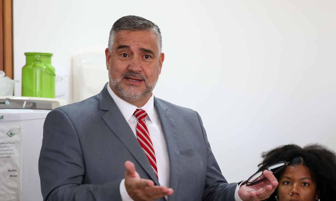 Taxação de super-ricos será vitória do Brasil no G20, diz Pimenta Taxação de super-ricos será vitória do Brasil no G20, diz Pimenta