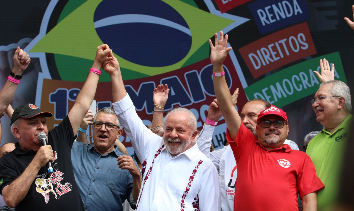 Governo Lula deve lançar 3ª edição do Programa de Aceleração do Crescimento