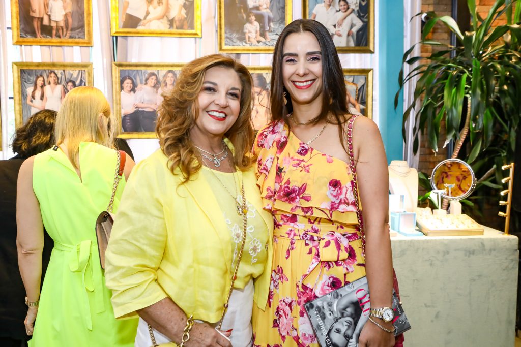 Jaqueline Simoes E Vivian Barbosa