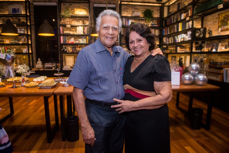 Happy Birthday - Manoela Crisóstomo ganha carinhosa surpresa de aniversário