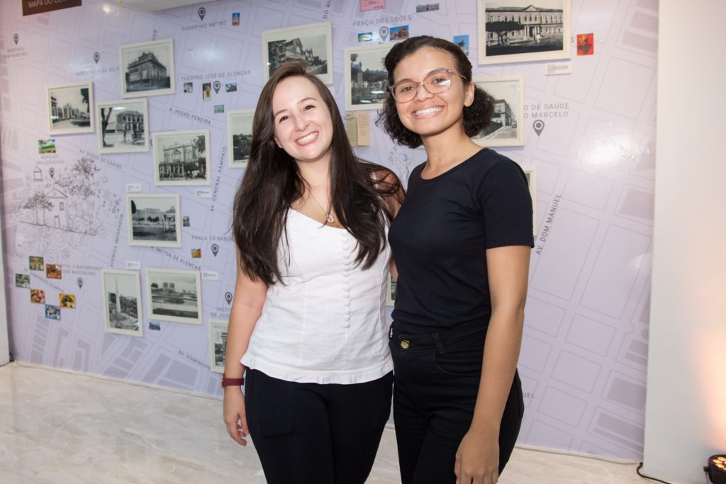 Juliana Simões E Lia Debora