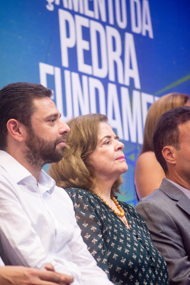 Júlio César Filho E Roseane Medeiros