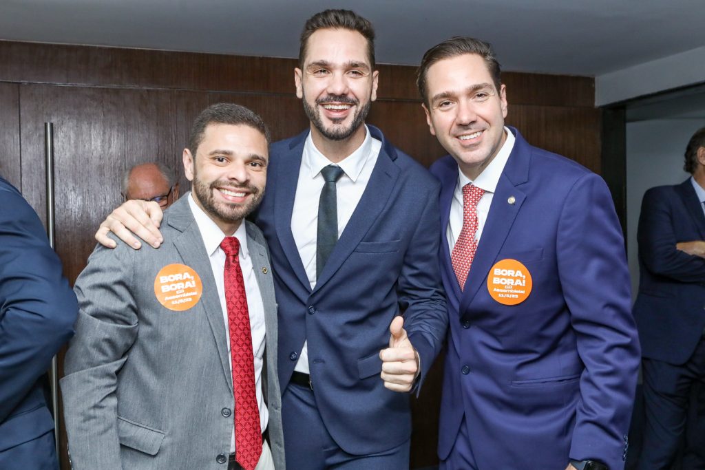 Julio Cesar, Guilherme E Eduardo Bismarck