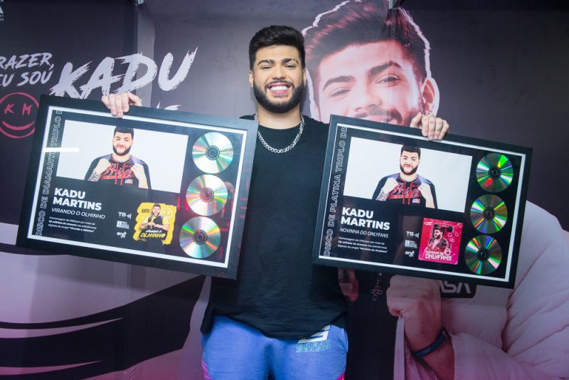 Prazer, Eu sou Kadu Martins - Kadu Martins faz o Colosso ferver com a gravação do seu primeiro DVD