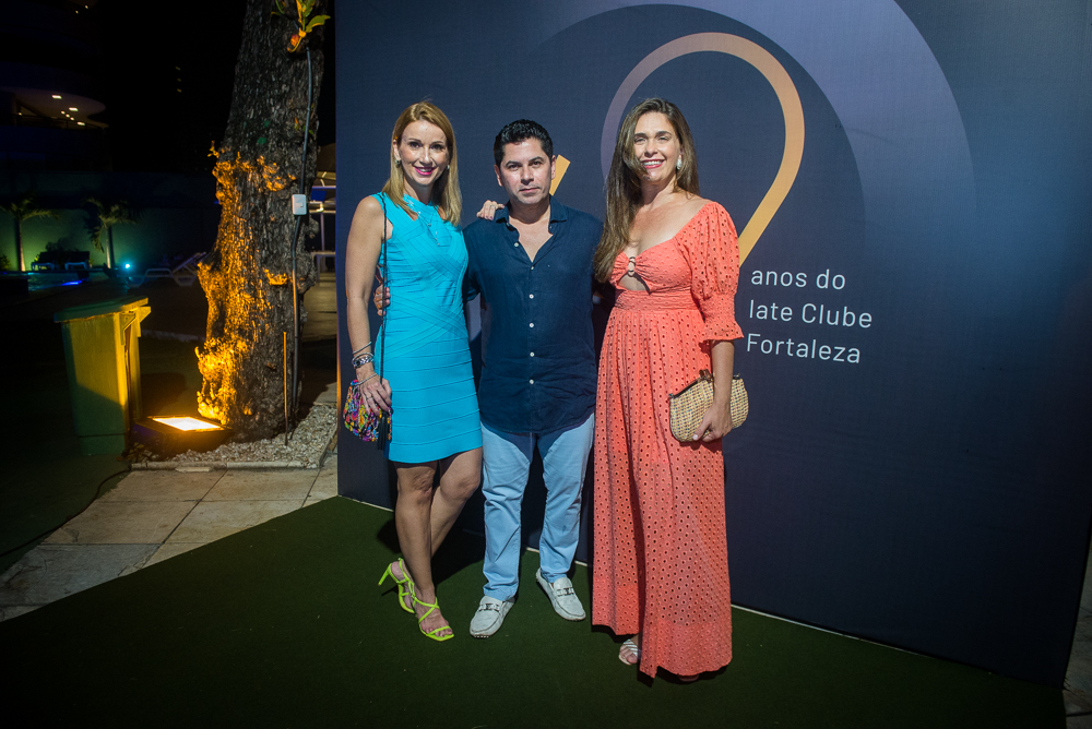 Karine Karynebeuttenmuller, Pompeu Vasconcelos E Katiane Capsitrano (1)