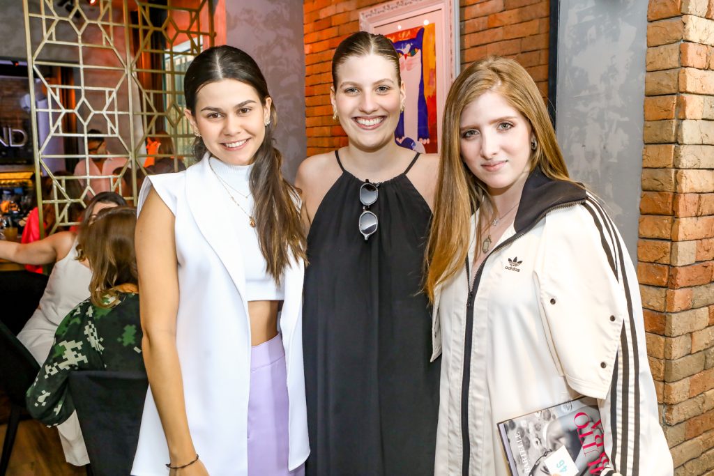 Lize Bezerra, Eduarda E Victoria Petri (1)