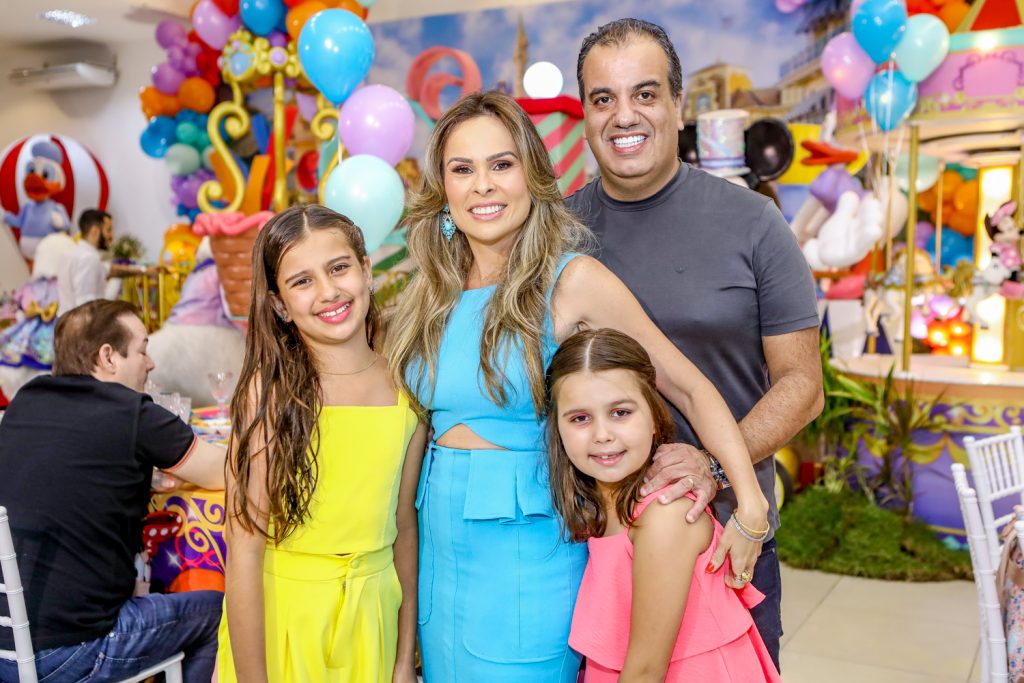 Lola, Marceline, Dora E Nicolau Vilhena