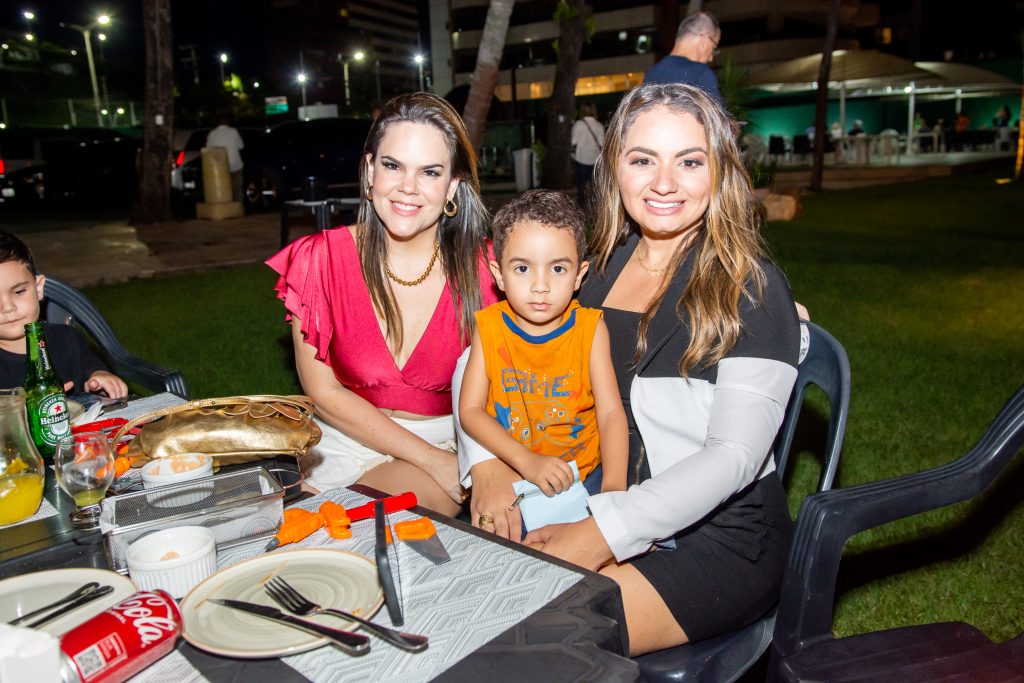 
				Manu Moretti, Gabriel e Cleani Fontenele
				