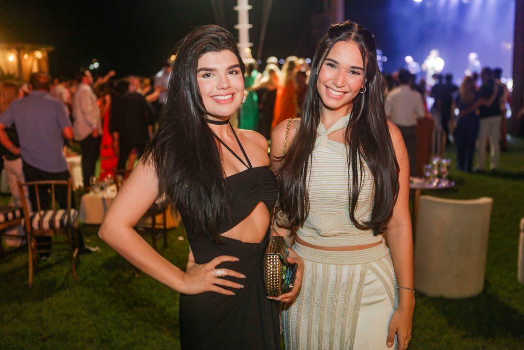 Marcele Camara E Ana Luisa Carvalho