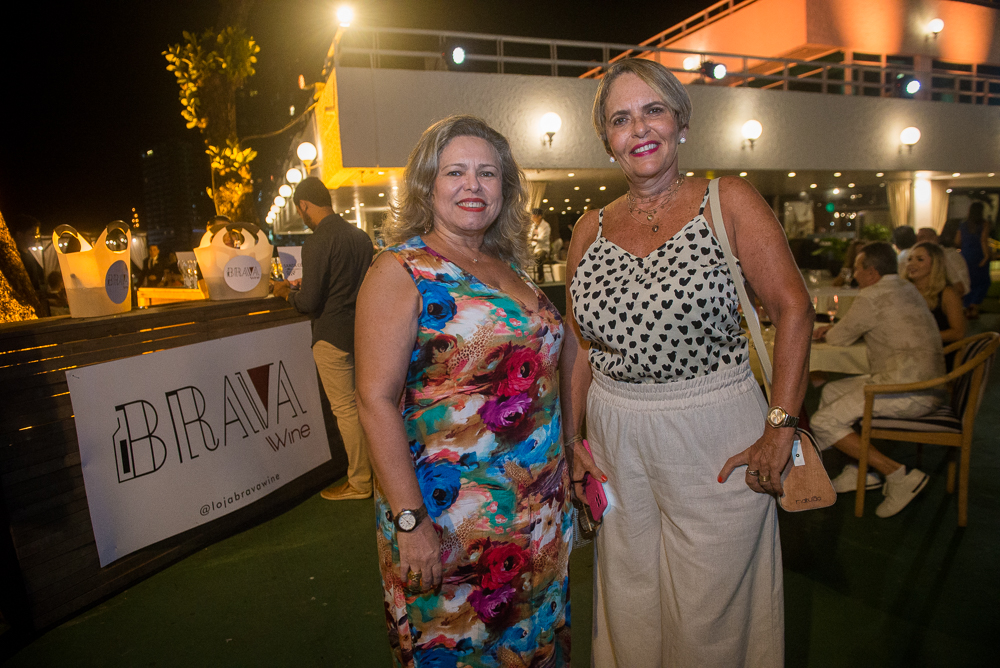 Márcia Holanda E Arisly Mitoso