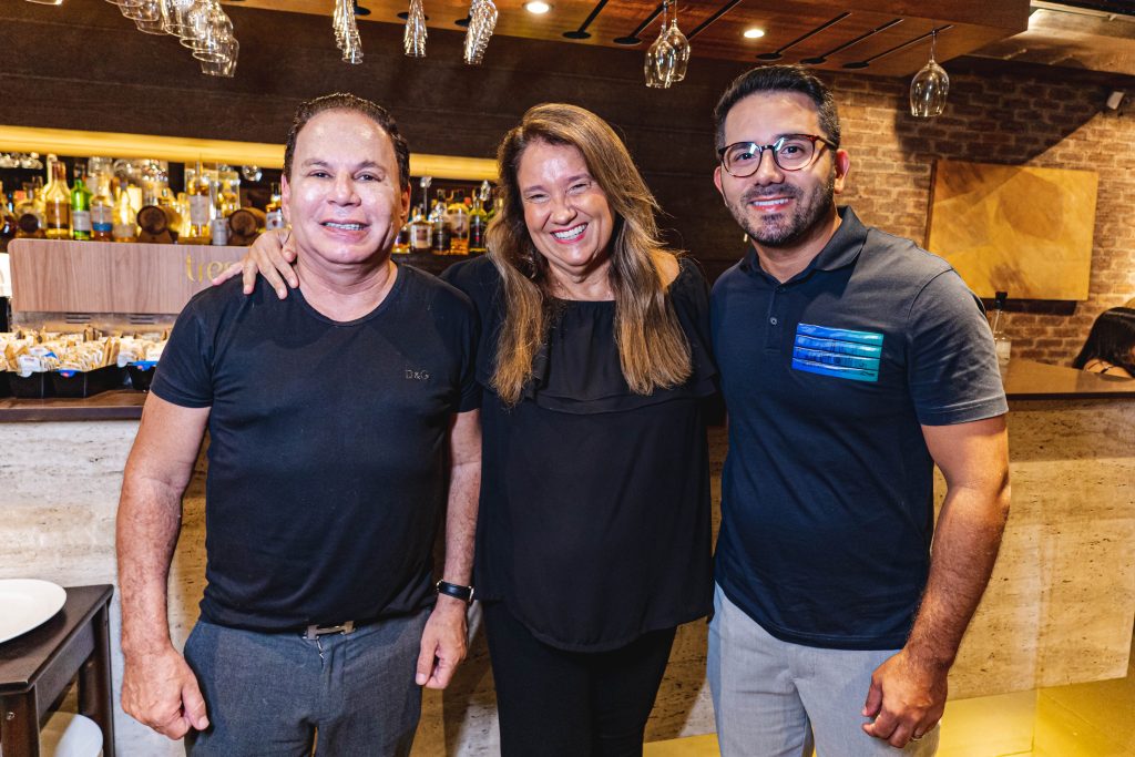 Marfrense, Safira Moreira E Julio Alves