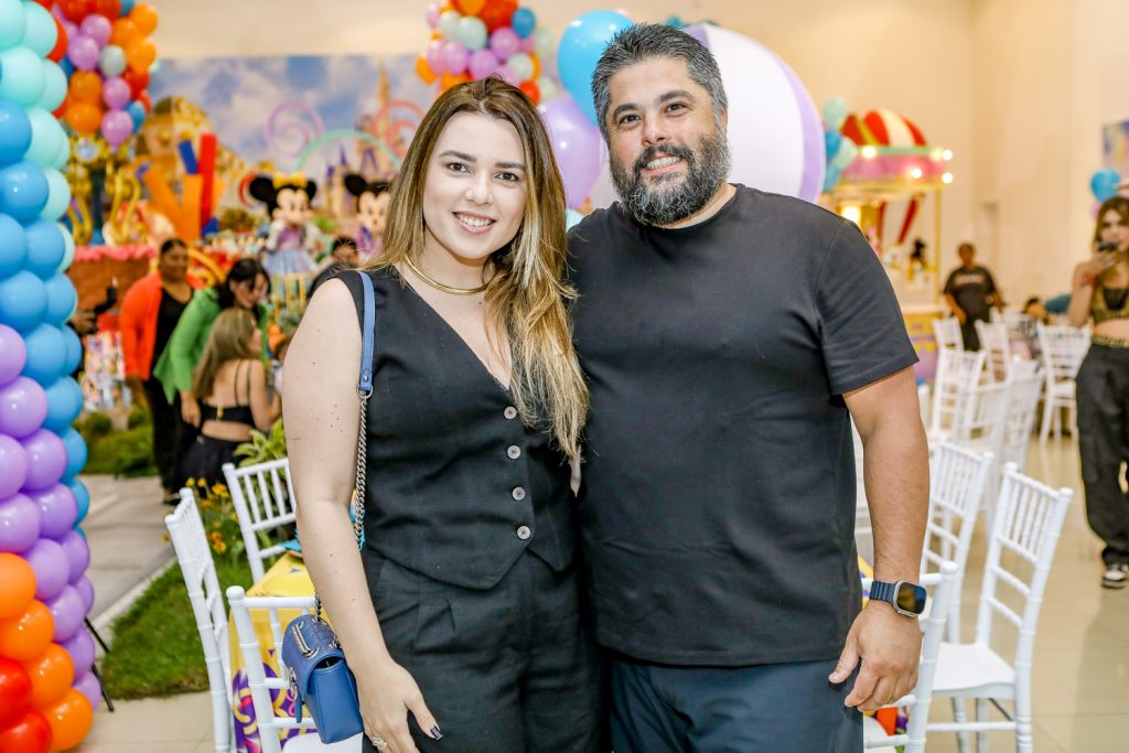 Mariana Fasanaro E Rafael Moises