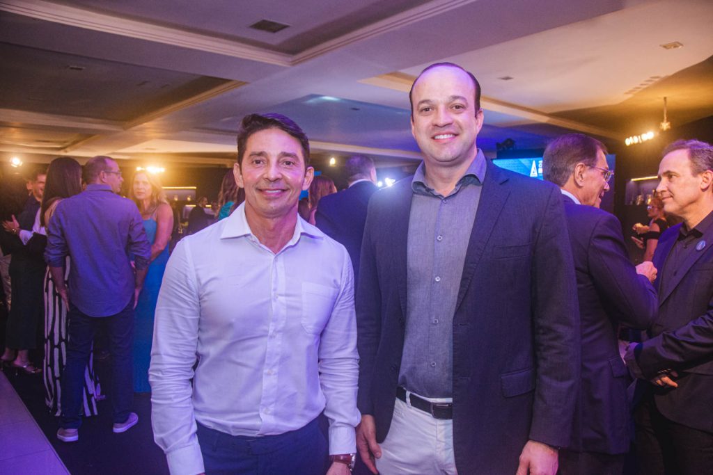 Max Caracas e Emanuel Mota