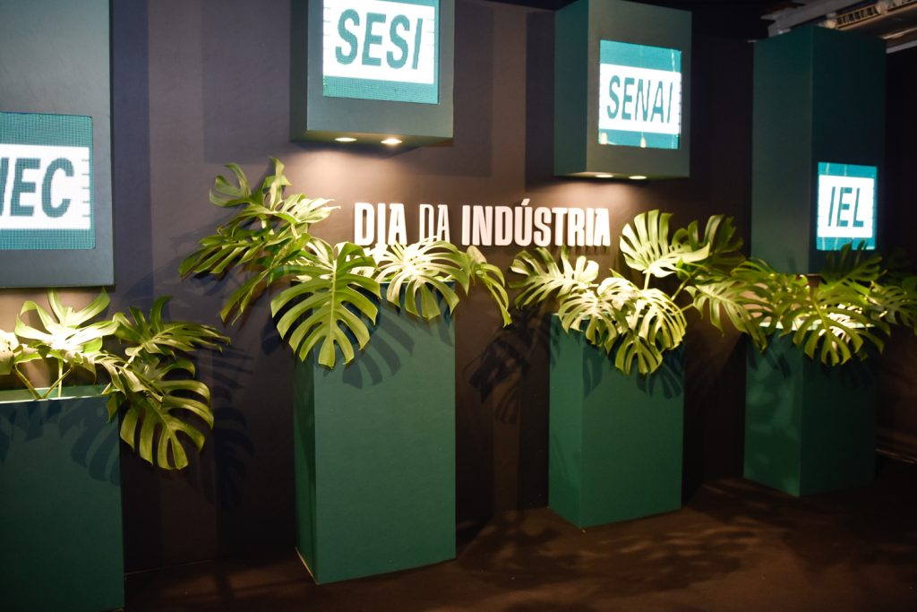 Medelha Da Ordem Do Mérito Industrial (11)