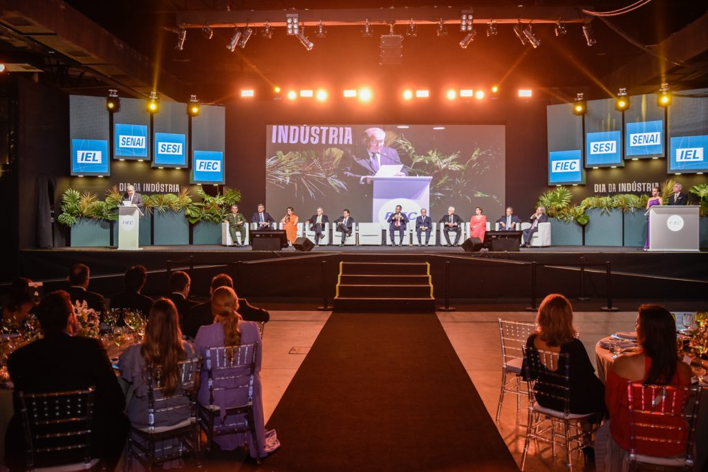 Medelha Da Ordem Do Mérito Industrial (25)