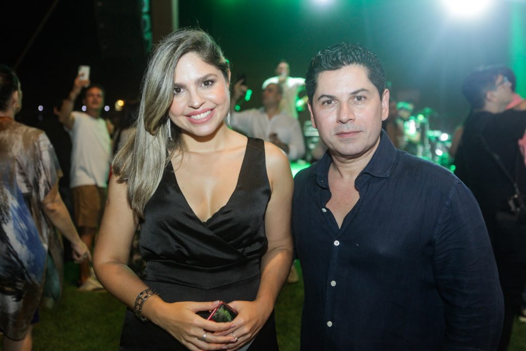 Mirela Buarque E Pompeu Vasconcelos