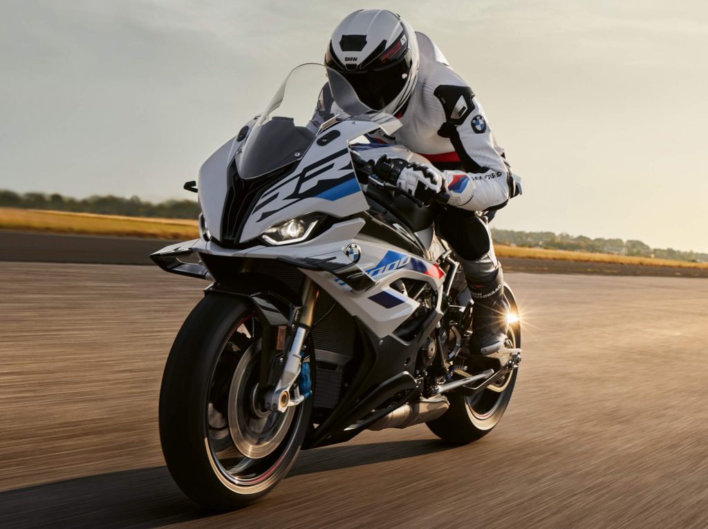 Nissan Kicks E Power 1 Edited 990x595