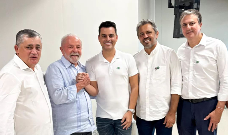 Yuri do Paredão publica foto ao lado de Lula e André Fernandes pede sua expulsão do PL