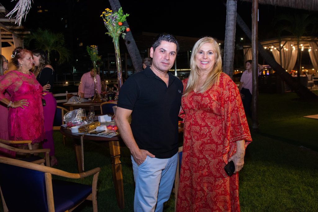 
				Pompeu Vasconcelos e Clô Ribeiro 
				