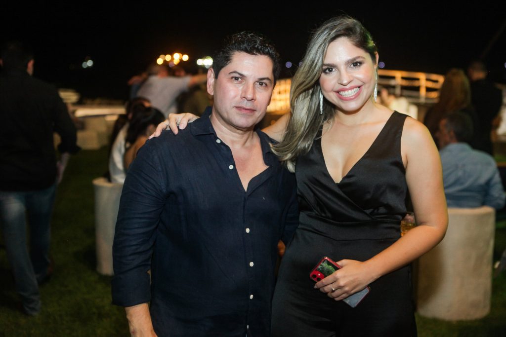 Pompeu Vasconcelos E Mirela Buarque