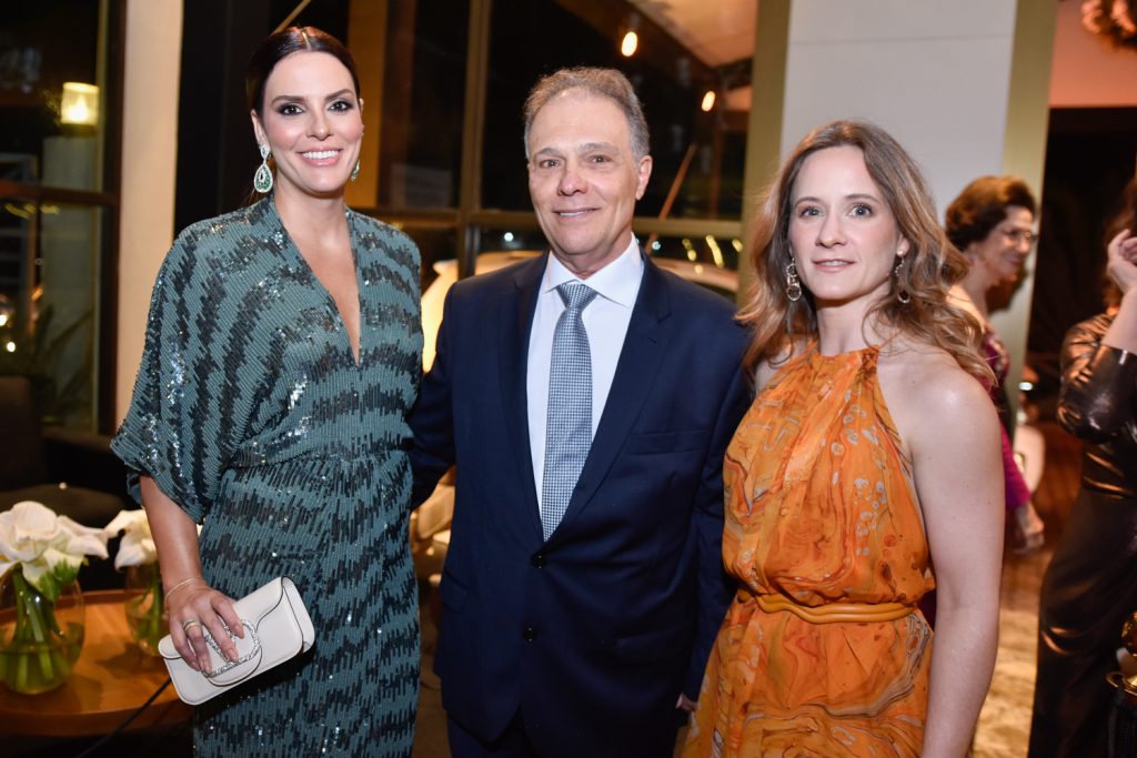 Renata Guimarães, José Carlos E Carla Pontes (1)