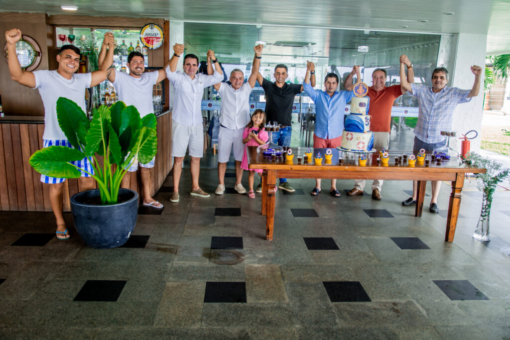 Renato Pierrot, Régis Saraiva, Pedro Meneleu, Cristiano Peixoto, Bruno Benevides, Pompeu Vasconcelos, Chiquinho Aragão E Totonho Laprovitera (1)