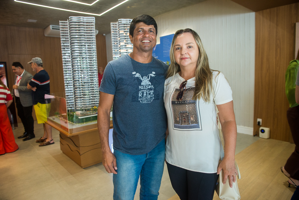 Ronald Barbosa E Conceição Santos (2)