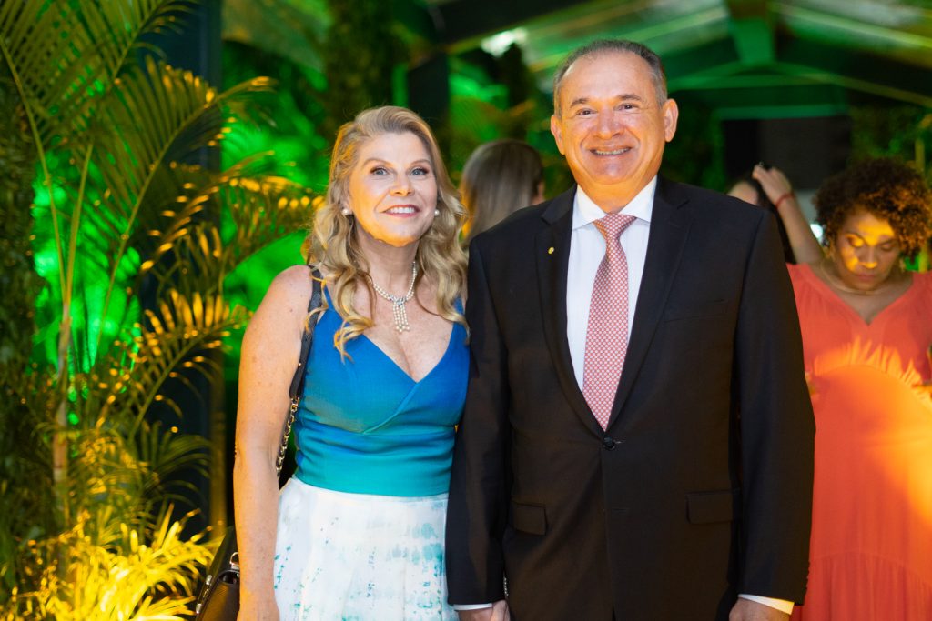 Rosangela De Francesco E Washington Araújo