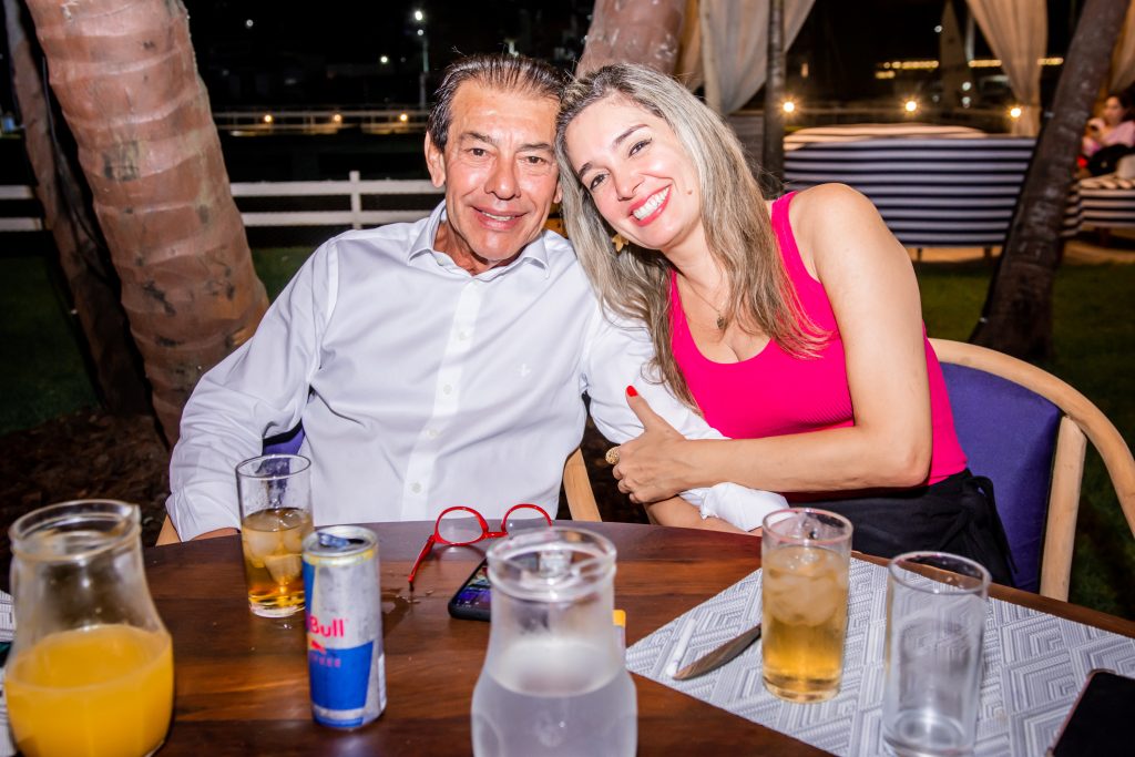 
				Ruy Câmara e Renata Gaspar 
				