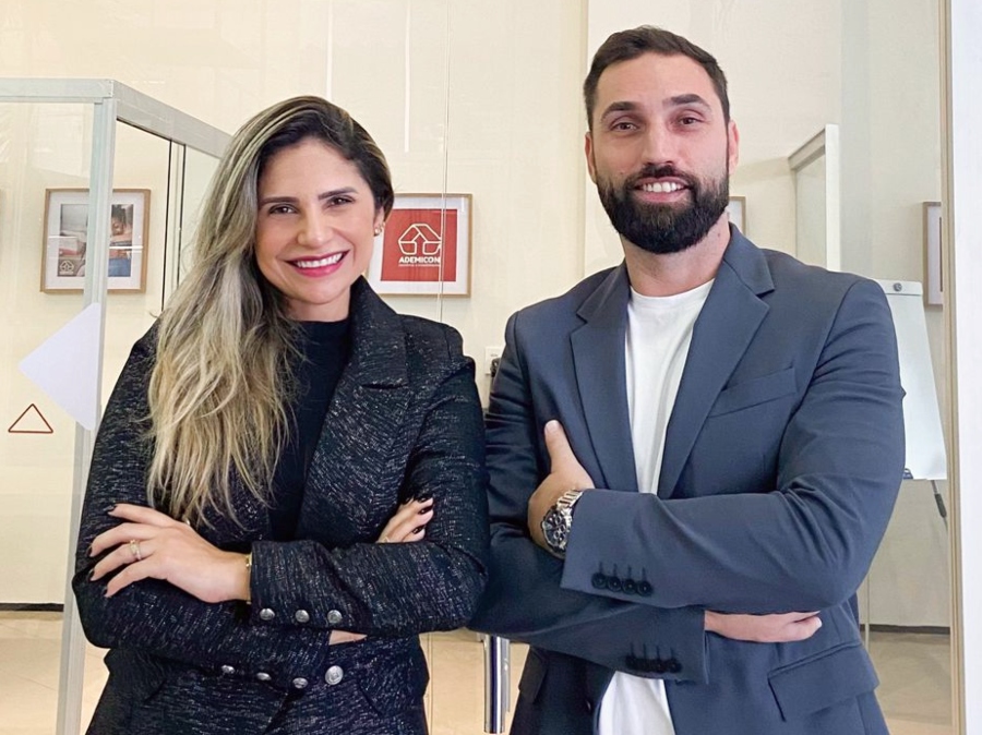 Empresários trabalham para inaugurar a loja da Ademicon na capital cearense Empresários trabalham para inaugurar a loja da Ademicon na capital cearense