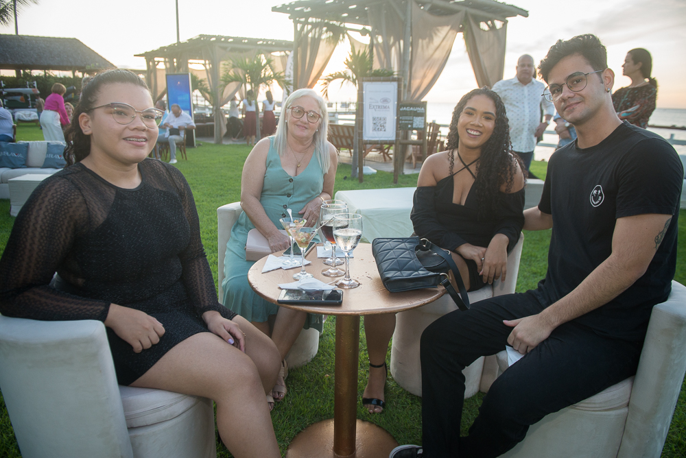 Taís Andressa, Zenilde Paiva, Vanessa Kelly E Alex Lopes (2)
