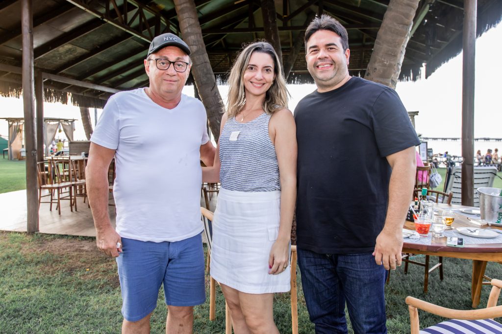 
				Tin Gomes, Cínthia Gomes e Leandro Assunção
				