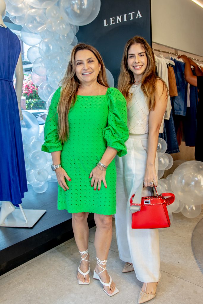 
				Valéria Feitosa e Rafaela Otoch 
				