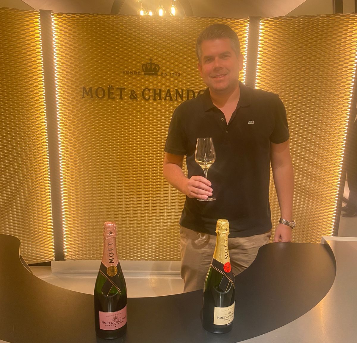 Fábio e Beatriz Zech aterrissam em Epernay para visitar as caves da Moët & Chandon