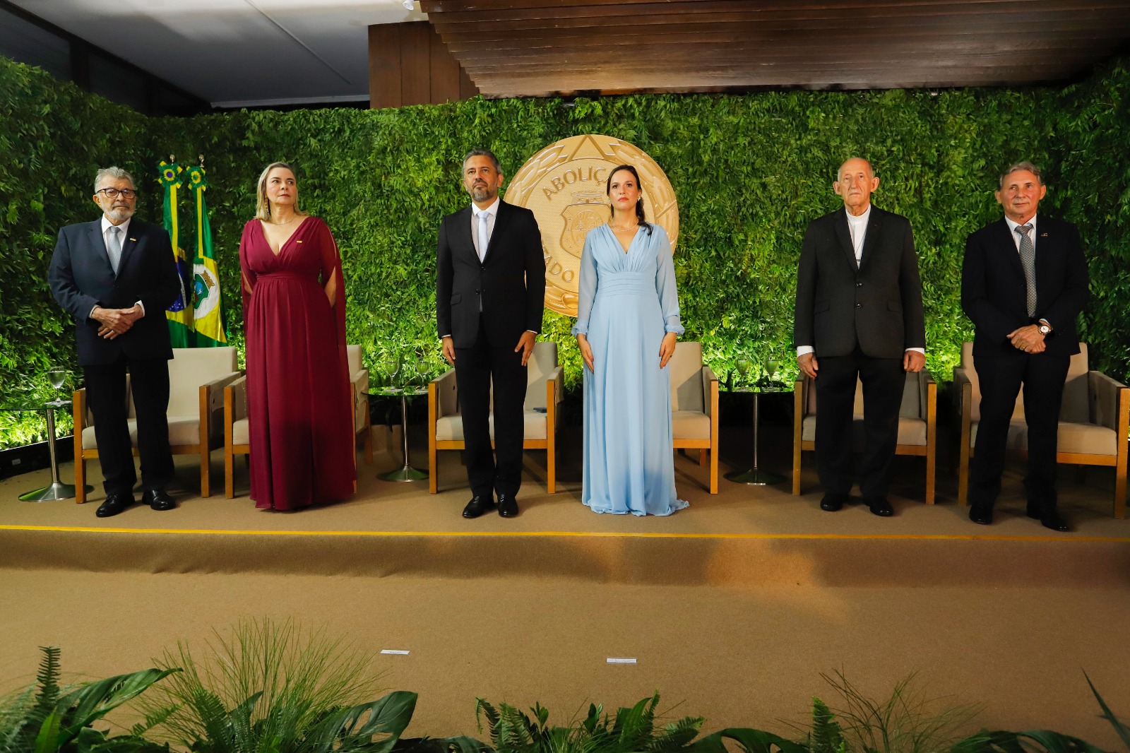 Elmano entrega Medalha da Abolição para quatro personalidades cearenses