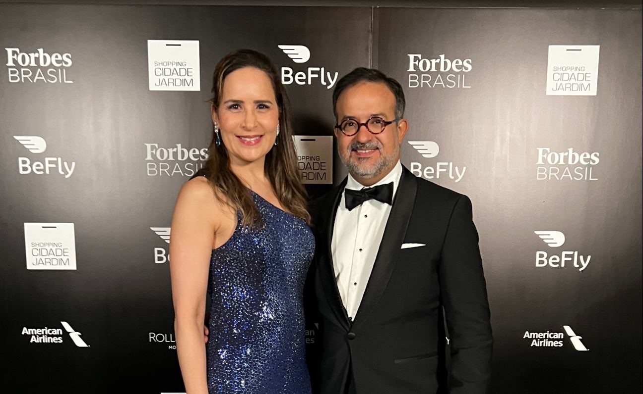 Manoela e Márcio Crisóstomo marcam presença na Forbes Party Brasil